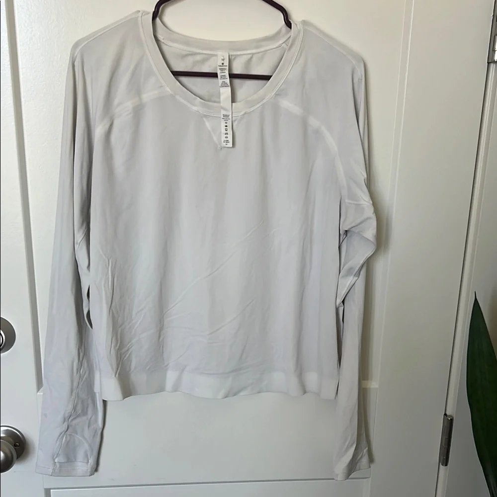 Lululemon Athletica Gray Long Sleeve Relaxed Sweatshirt - Picture 1 of 6